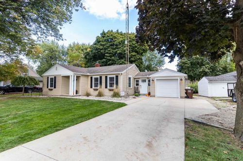 615 Smead St, Blissfield, MI, 49228-1339 | Card Image