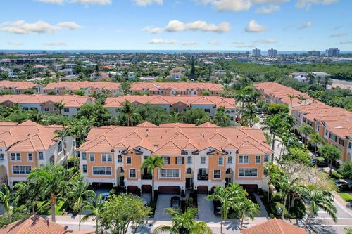 5530-5530 Ne Trieste Ter, Boca Raton, FL, 33487-5208 | Card Image