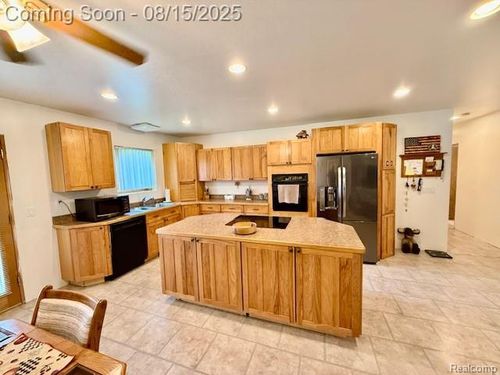 7428 Hough Rd, Almont, MI, 48003-8911 | Card Image