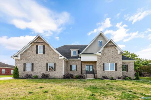 119 River Downs Dr, Huntsville, AL, 35811-8898 | Card Image