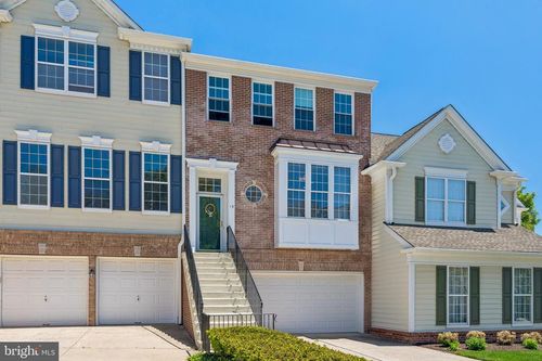 15 Charter Oak Ct, DOYLESTOWN, PA, 18901-2720 | Card Image