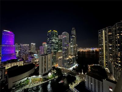 1901 - 41 Se 5th St, Condo with 2 bedrooms, 2 bathrooms and null parking in Miami FL | Image 3