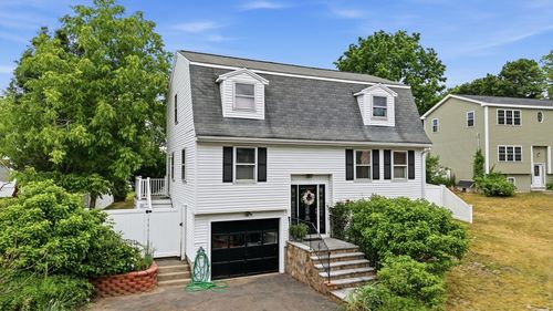 2 Dobbins Dr, Woburn, MA, 01801-6496 | Card Image