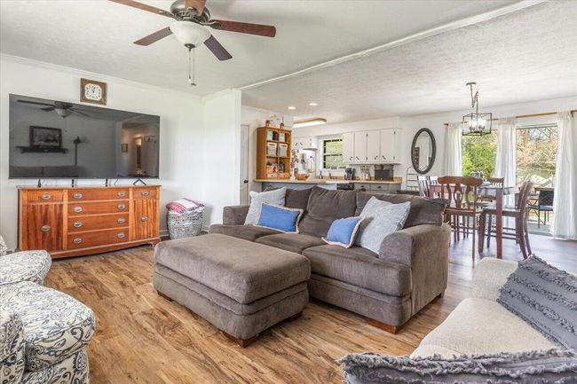 224 Bicentennial Trl, House other with 3 bedrooms, 2 bathrooms and 1 parking in Rock Spring GA | Image 6