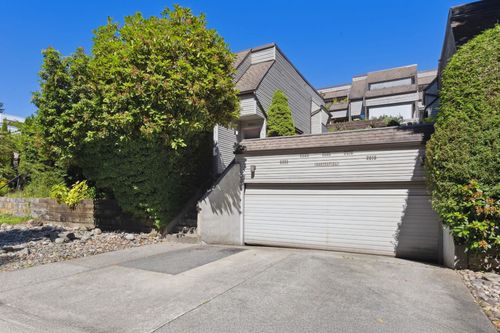 2024 Chesterfield Ave, North Vancouver, BC, V7M2P6 | Card Image