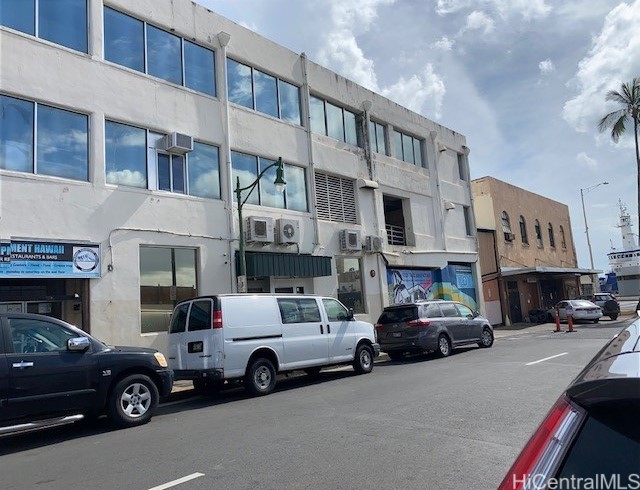 915 Kekaulike St, Honolulu, HI 96817