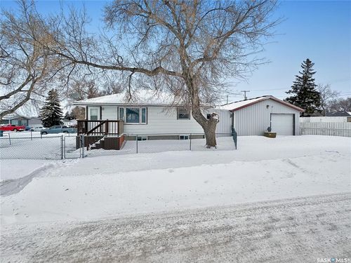 17 Jarvis St, Qu'appelle, SK, S0G | Card Image