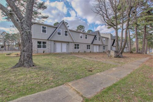 1900 Labette Manor Dr, Little Rock, AR, 72205-6821 | Card Image