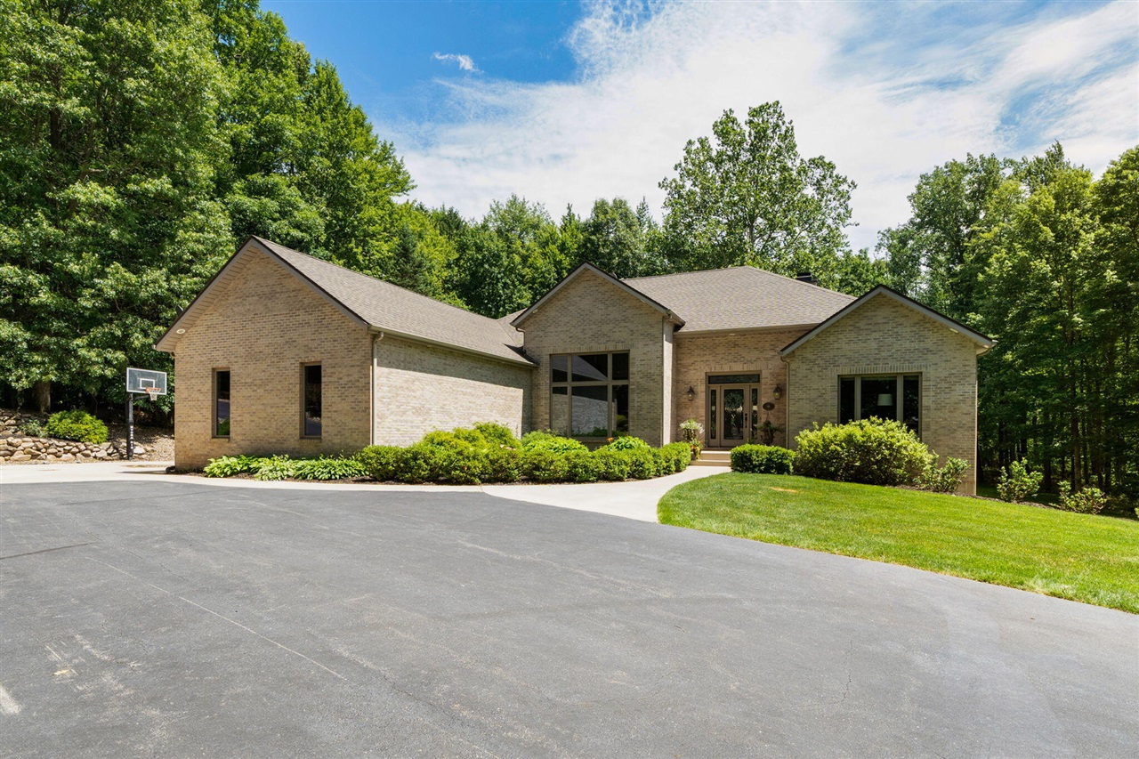 Conrad Rd, Edwardsburg, MI 49112