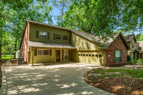 292 Apple Valley Dr, Conroe, TX, 77304-1290 | Card Image