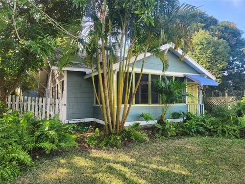 2121 7th Ave W, BRADENTON, FL, 34205-5812 | Card Image