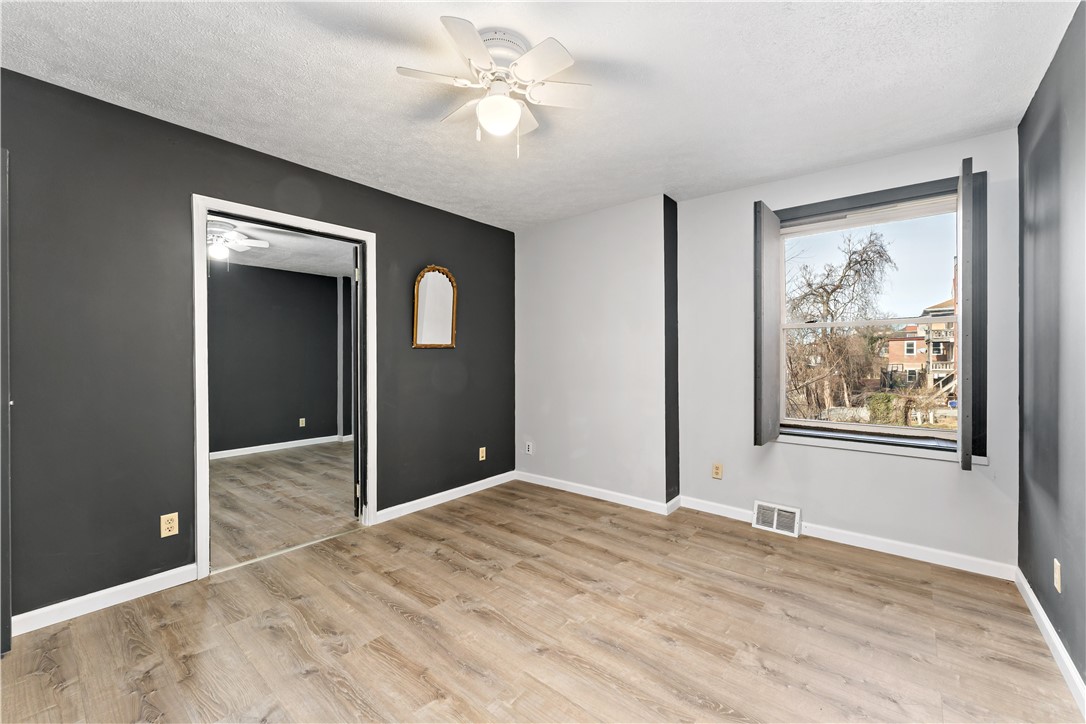 Commercial Lease in Beechview 5