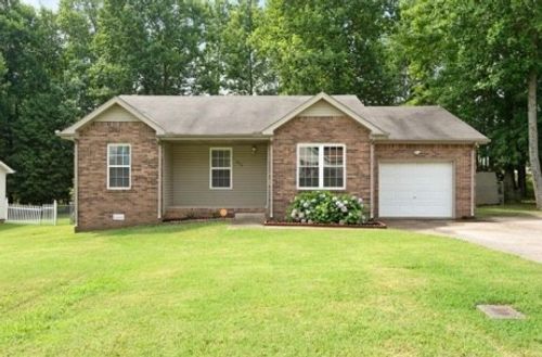 628 Ashley Oaks Dr, Clarksville, TN, 37042-6180 | Card Image