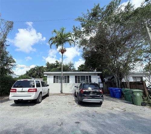2-337 Ne 57th St, Miami, FL, 33137-2542 | Card Image