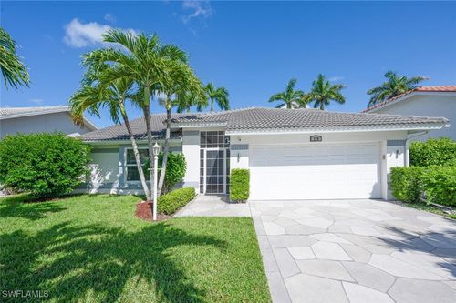 229 Countryside Dr, NAPLES, FL, 34104-6721 | Card Image