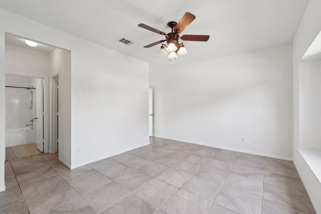 APT-98 - 1900 Little Elm Trl, Townhouse with 3 bedrooms, 3 bathrooms and 2 parking in Cedar Park TX | Image 17