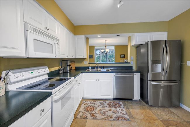 APT-31B - 6101 34 Th St W, Condo with 2 bedrooms, 2 bathrooms and null parking in BRADENTON FL | Image 6