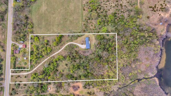 17430 Us Highway 12, House other with 2 bedrooms, 3 bathrooms and null parking in Cement City MI | Image 59