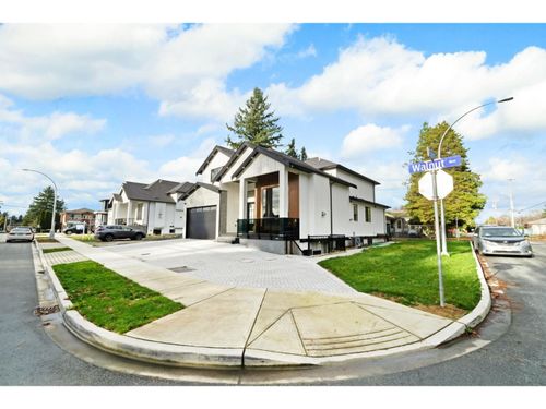 33995 Walnut Ave, Abbotsford, BC, V2S2S6 | Card Image