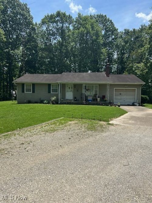 66421 Wolfs Den Rd, Cambridge, OH, 43725-9276 | Card Image