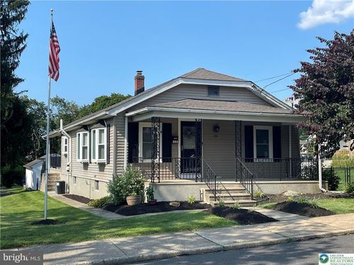 129 Penn St, HELLERTOWN, PA, 18055-1841 | Card Image