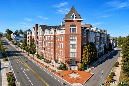 107-35 W Broad St, Stamford, CT, 06902-3767 | Card Image