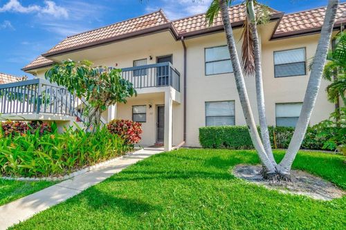 102-7101 Golf Colony Ct, Lake Worth, FL, 33467-3977 | Card Image