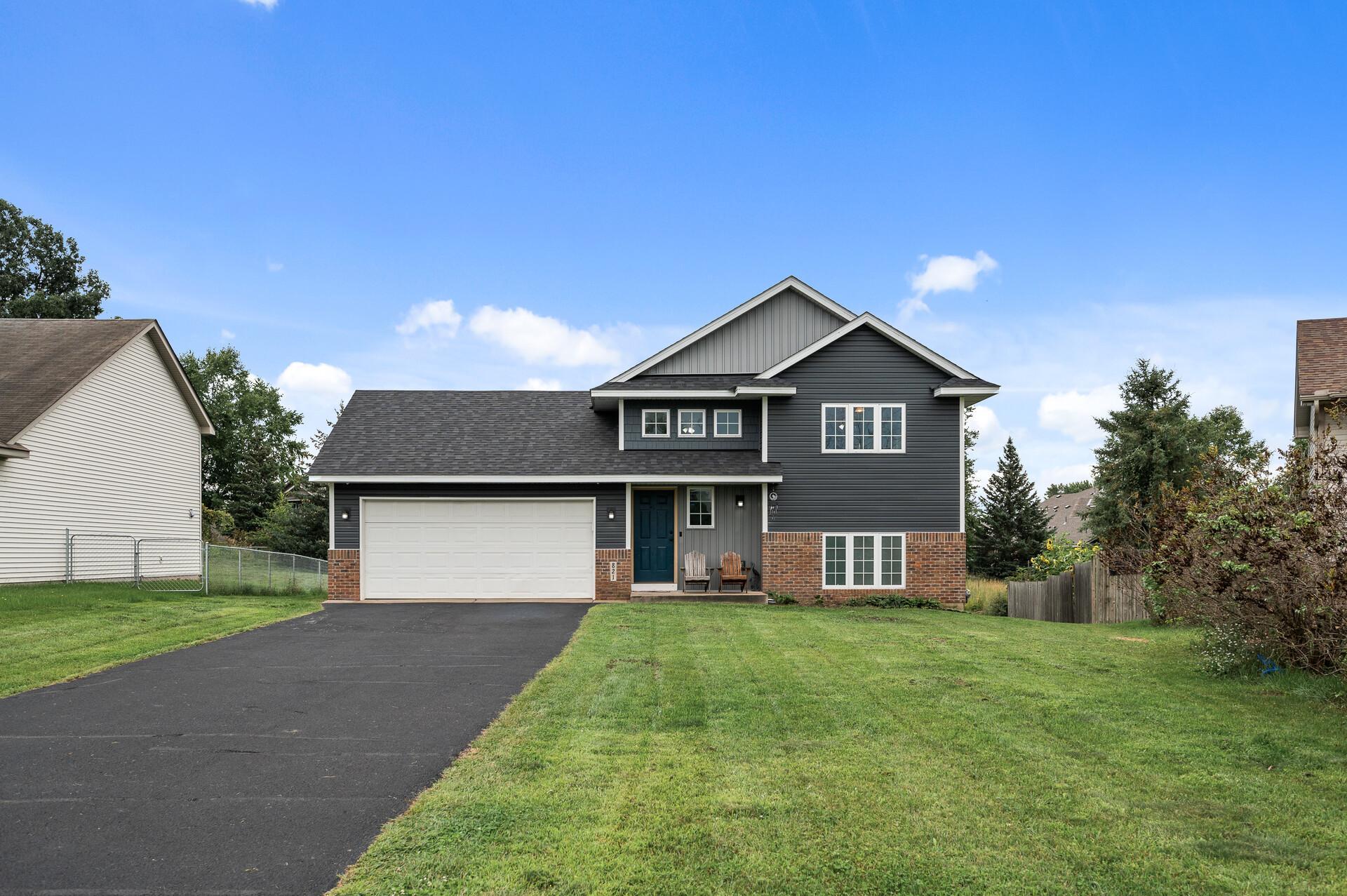 Isanti Pkwy, Isanti, MN 55040