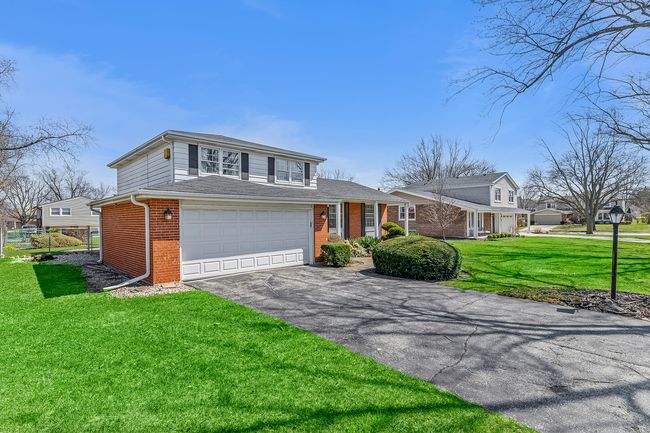 2213 Strawberry Ln, House other with 3 bedrooms, 3 bathrooms and 2 parking in Glenview IL | Image 36