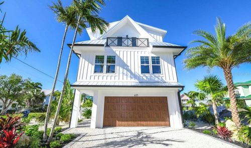 401 20th Pl, Bradenton Beach, FL, 34217-2274 | Card Image