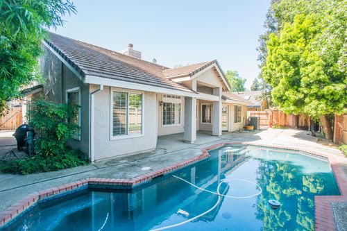 9513 Laguna Lake Way, Elk Grove, CA, 95758-4210 | Card Image