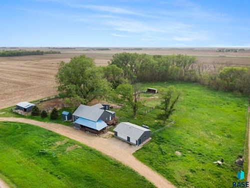 30021 471st Ave Avenue, Beresford, SD, 57004 | Card Image