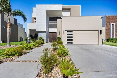 200 S Grovewood Ave, Mission, TX, 78572-4784 | Card Image