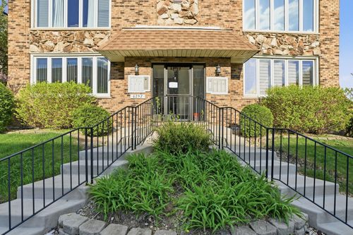 1n-6257 Newland Ave, Chicago, IL, 60638-3945 | Card Image