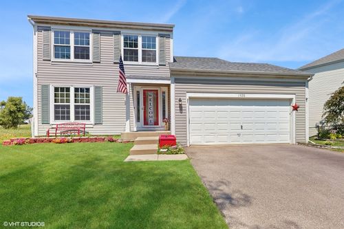 1920 Prairie Path Ln, Carpentersville, IL, 60110-3300 | Card Image