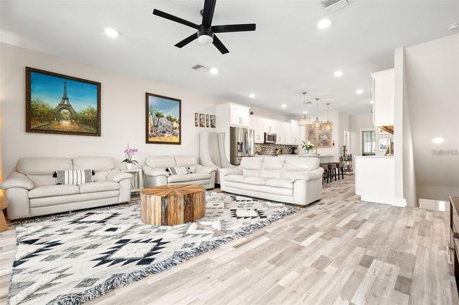 1237 Savona Dr Ne, Townhouse with 4 bedrooms, 3 bathrooms and null parking in St Petersburg FL | Image 12