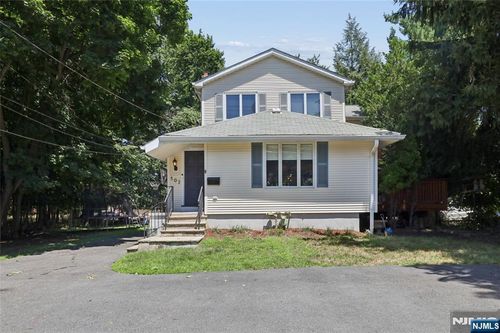 107 Madison Avenue, Cresskill, NJ, 07626 | Card Image