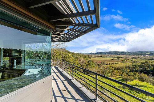 23121 Vineyard Road, Geyserville, CA, 95441 | Card Image