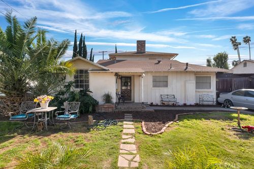 16638 Wyandotte St, Lake Balboa, CA, 91406-2840 | Card Image