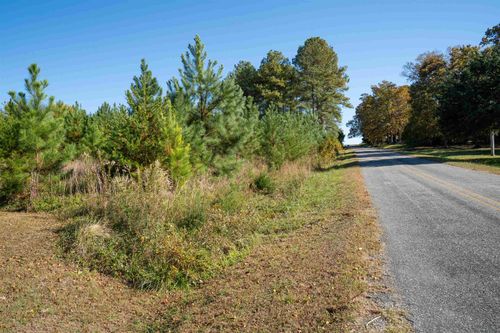 523 Mcdade Rd, Tryon, NC, 28782-8750 | Card Image