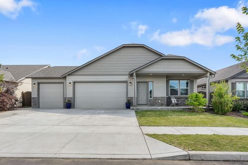 2428 Nw Kingwood Ave, Redmond, OR, 97756-6101 | Card Image