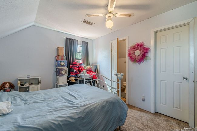 120 Dickerson Rd, House other with 3 bedrooms, 2 bathrooms and null parking in Bigfoot TX | Image 27
