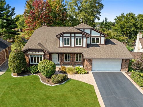 2S534 Danbury Drive, Glen Ellyn, IL, 60137 | Card Image