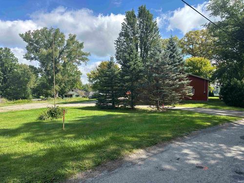 8628 E Koher Road, Syracuse, IN, 46567-8348 | Card Image