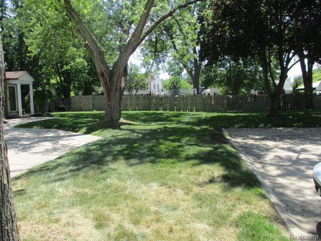 Residential in Harrison Charter Township 2