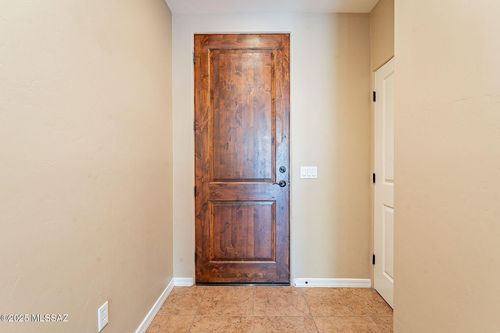 1784 E Via Colomba Bianca, Oro Valley, AZ, 85737-6063 | Card Image
