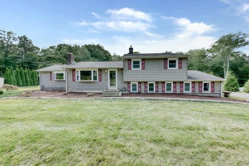 671 Elm St, Monroe, CT, 06468-1802 | Card Image