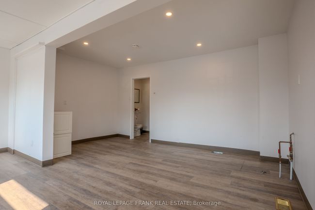 4075 County Rd 121, Home with 4 bedrooms, 5 bathrooms and 4 parking in Kinmount ON | Image 27