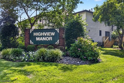 71 Highview Dr, Woodbridge, NJ, 07095-3908 | Card Image