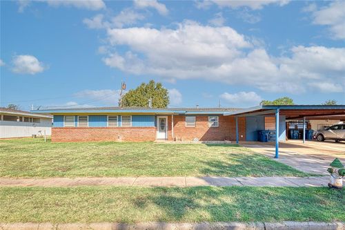 306 Potomac Rd, Burns Flat, OK, 73647-9015 | Card Image